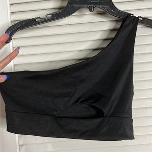 One shoulder cut out crop top
